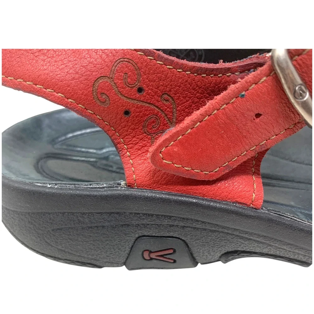 KEEN Women's Red Leather Mary Jane Buckle Comfort Shoes Floral Size 8.5